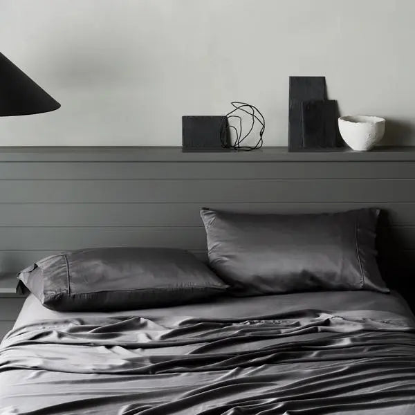 CleanBamboo® Signature Sateen Pillowcase Set by ettitude