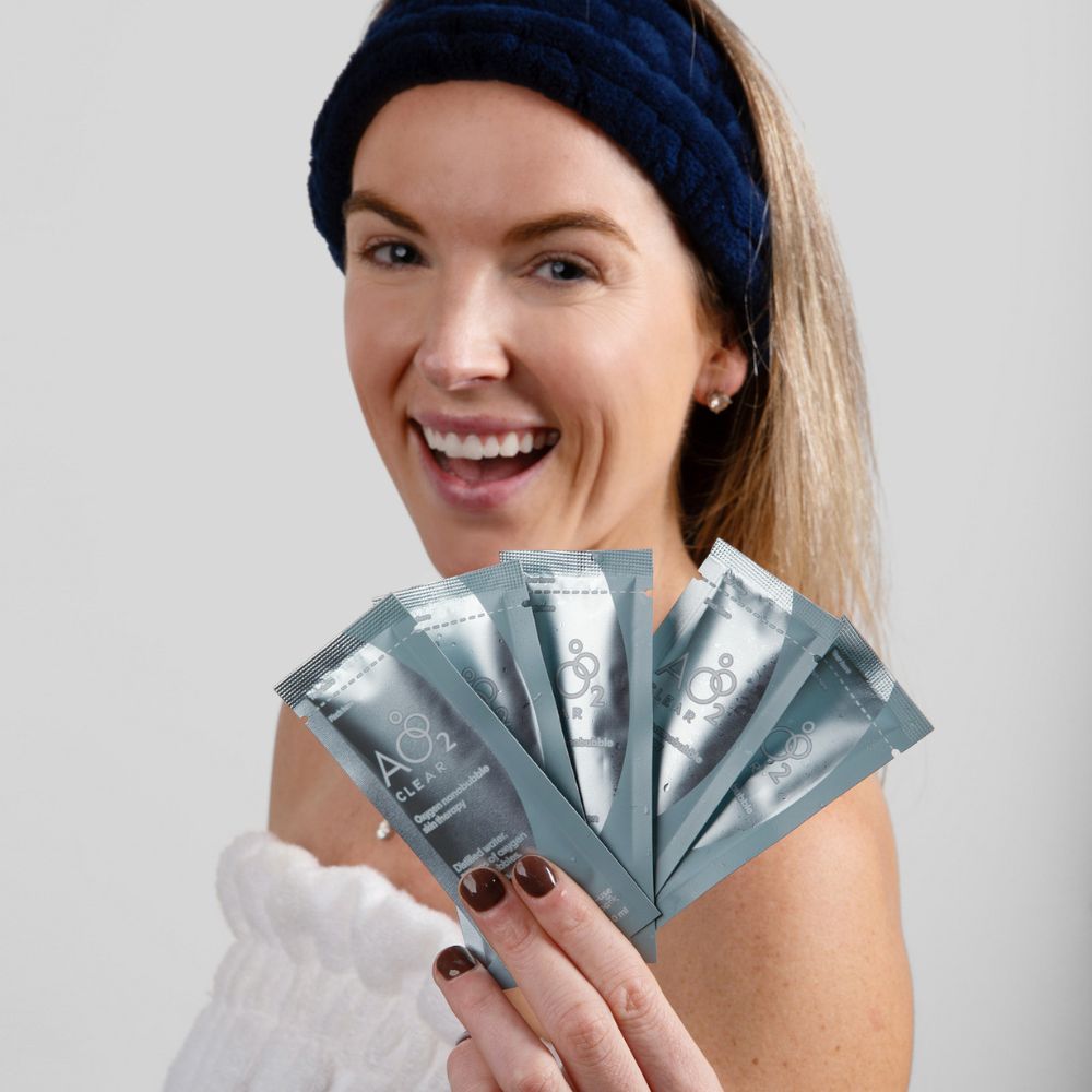 AO2 Clear Travel Pack