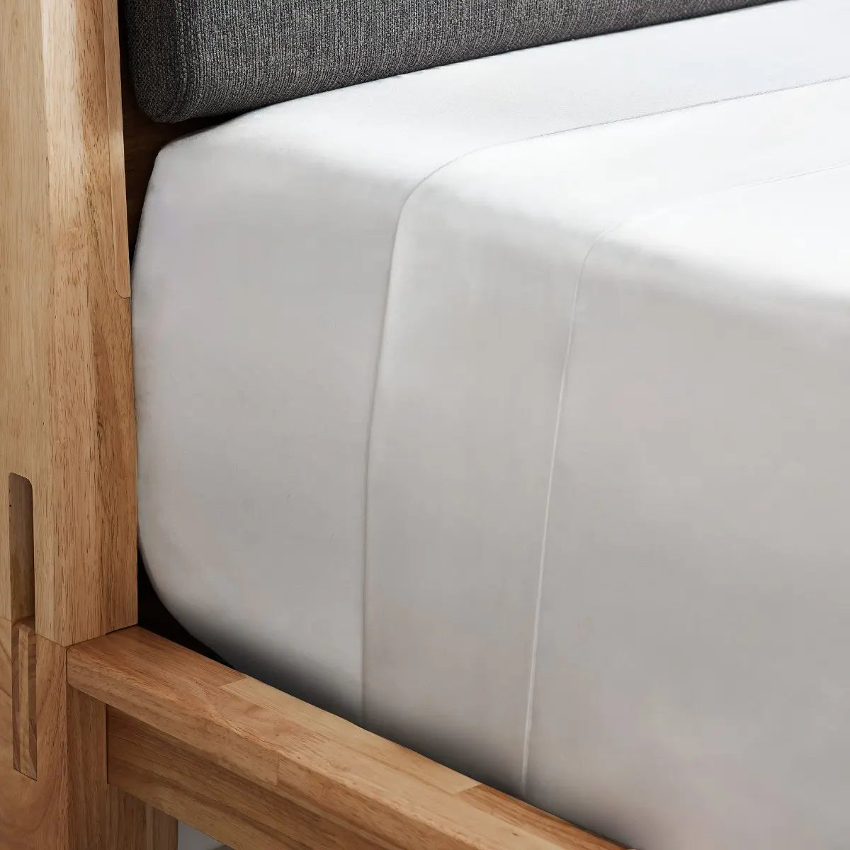 Airy CleanBamboo® Sateen+ Sheet Set by ettitude