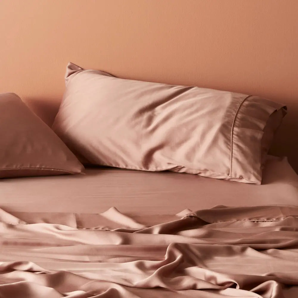 CleanBamboo® Signature Sateen Pillowcase Set by ettitude