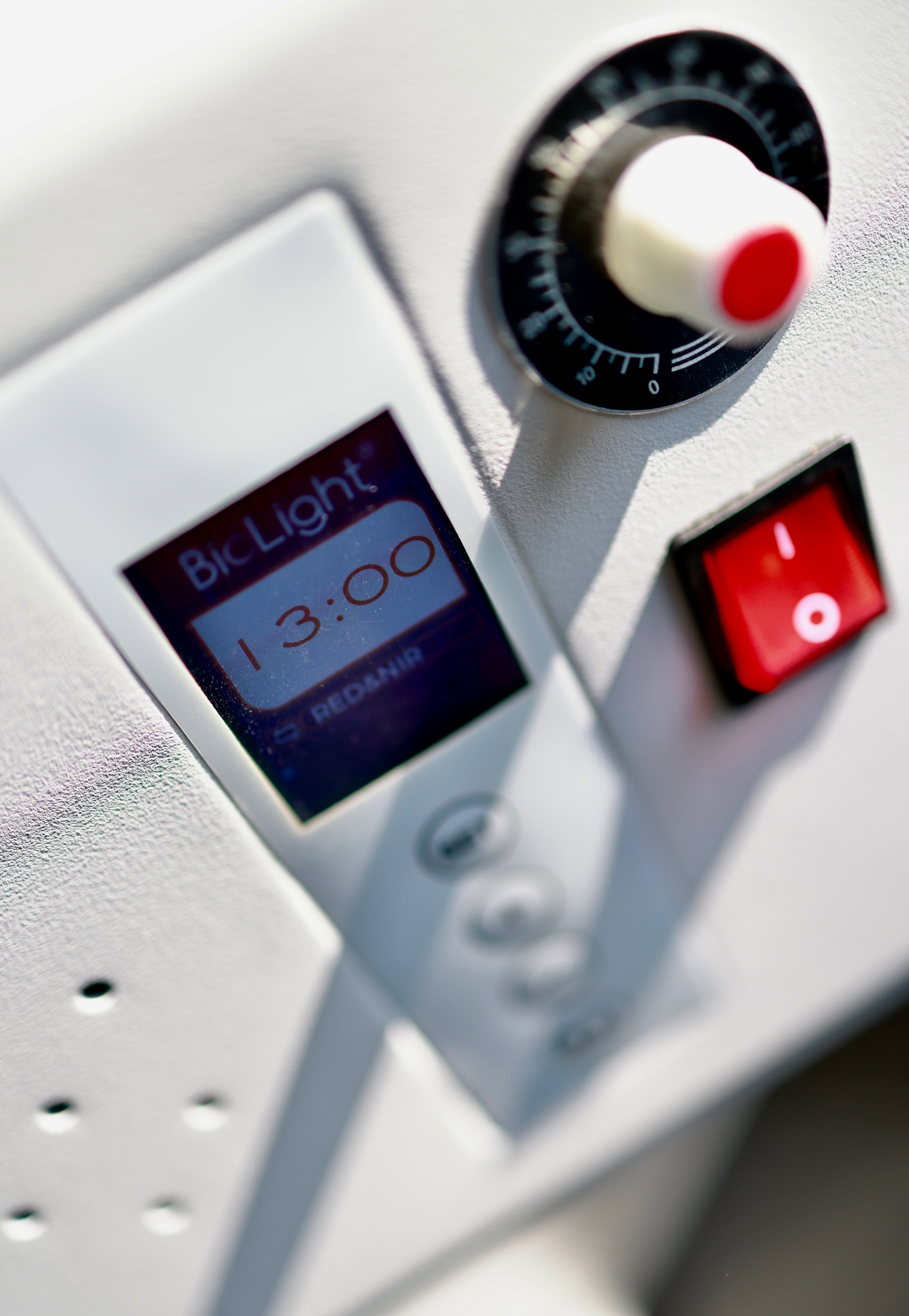 Adapt System: Professional 360° Red Light Therapy with Customizable Wavelengths & Adjustable Frequencies