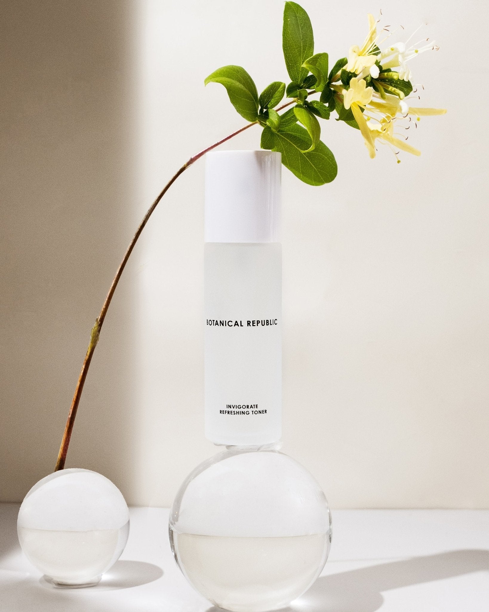 INVIGORATE REFRESHING TONER by Botanical Republic