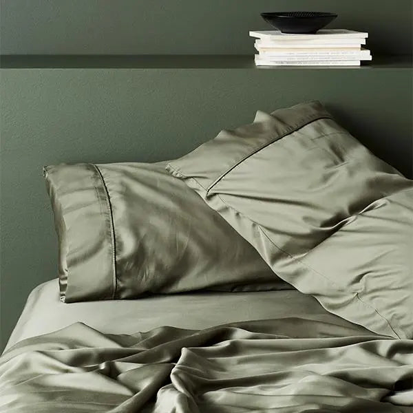 CleanBamboo® Signature Sateen Pillowcase Set by ettitude