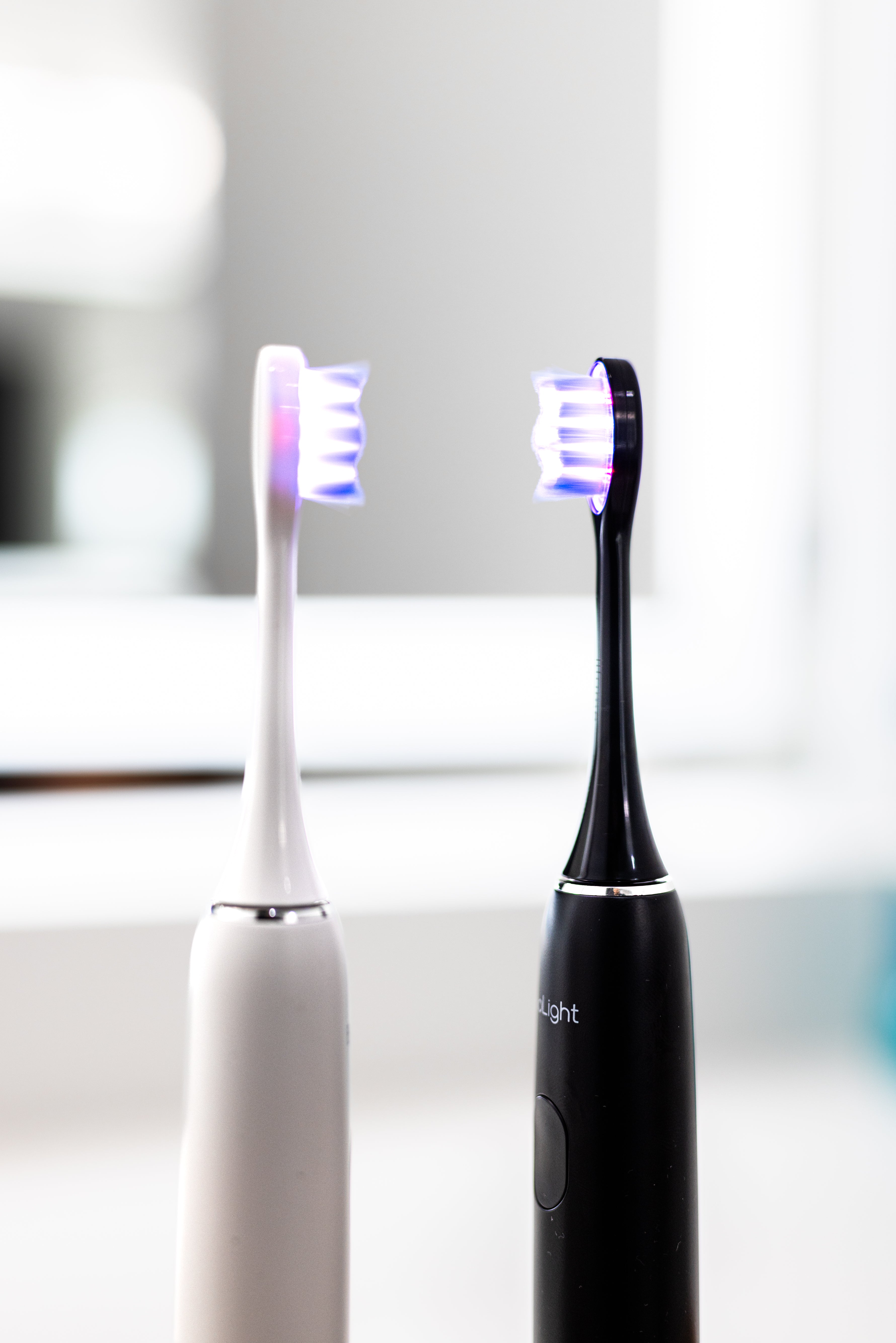 Illume Sonic Toothbrush With Red & Blue Light Therapy For Maximum Oral Health Benefits