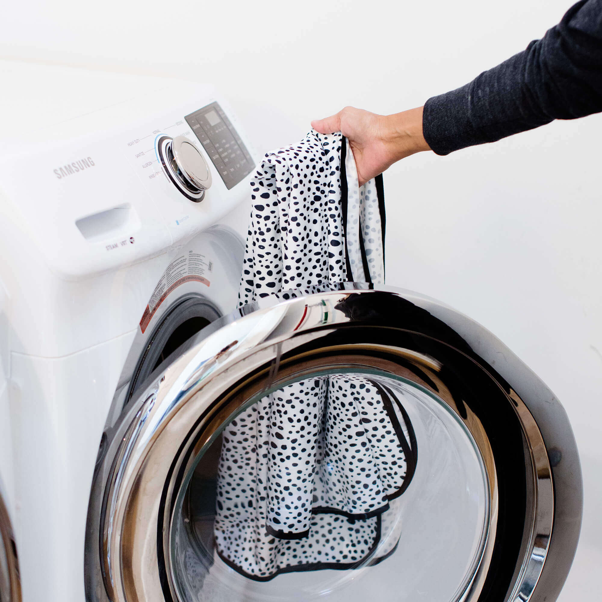 BapronBaby® Splash Mat by ezpz