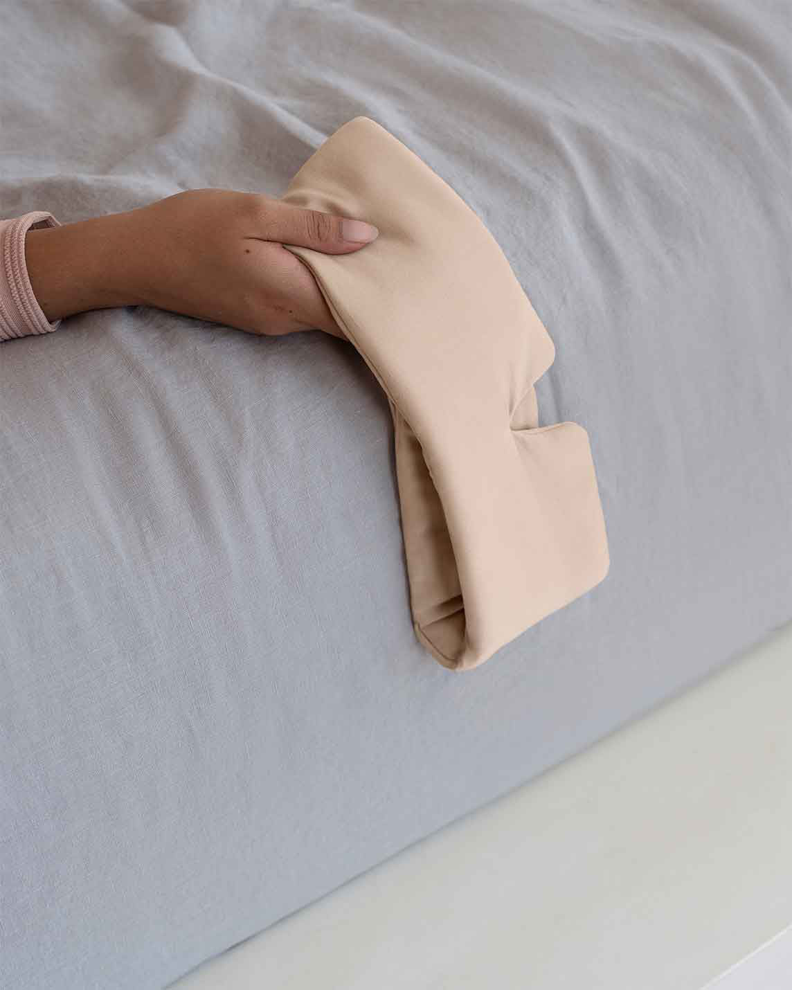 Weighted Silk Sleep Stone Mask