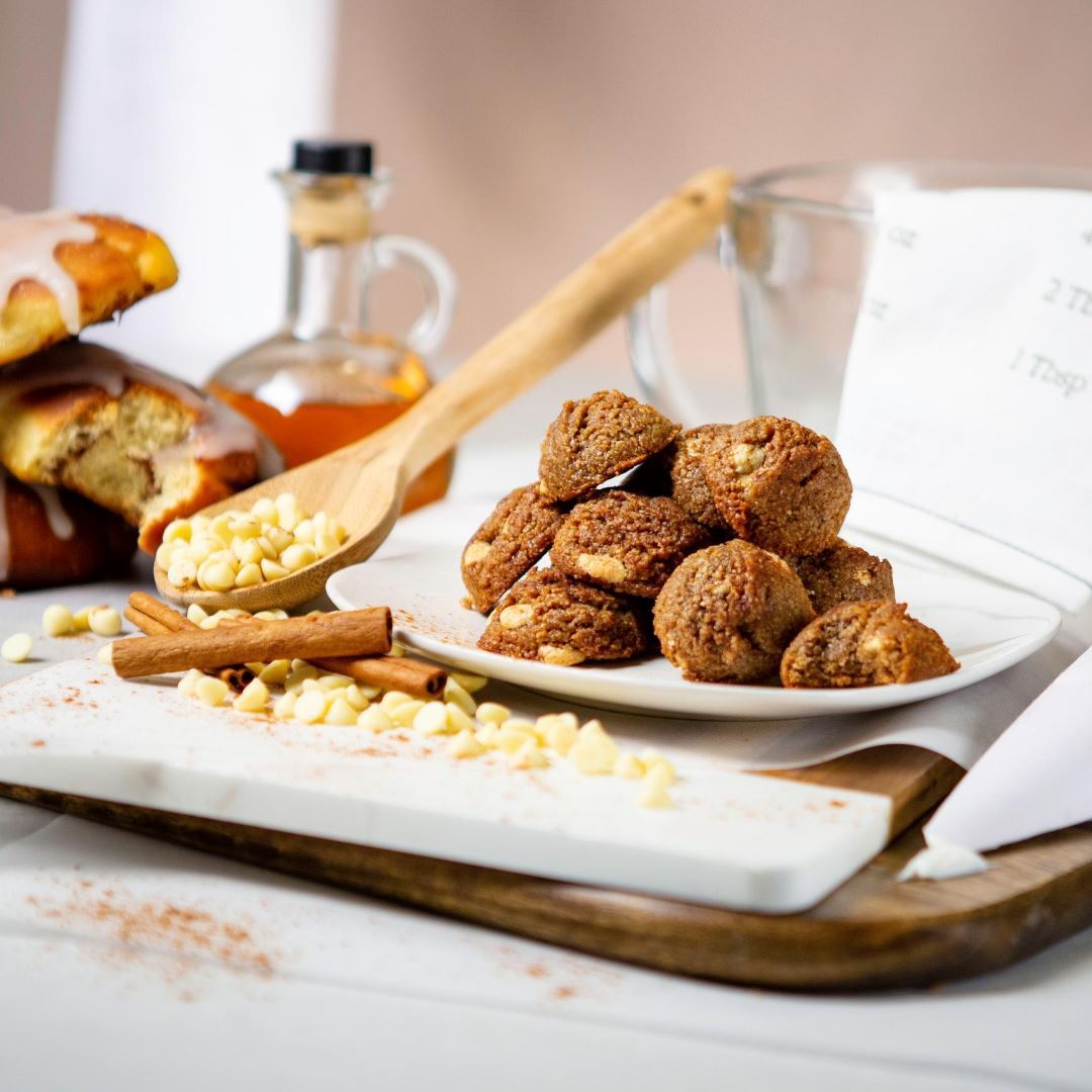 Cinnabun Keto Cookie Bites by ChipMonk Baking