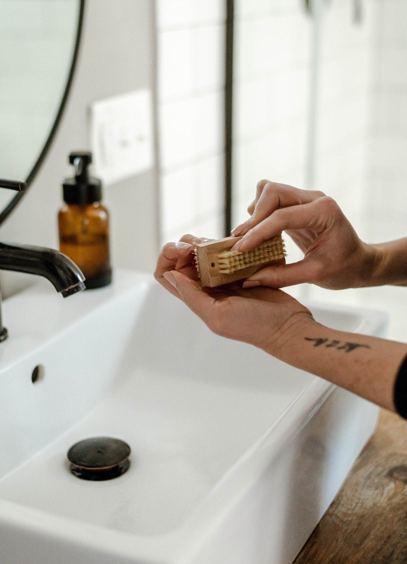 Wood Nail Cleaning Brush