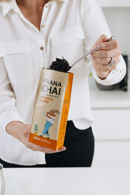 Prana Chai Vegan Agave Blend Starter Box with Huskee 12oz Cup & Lid by Prana Chai