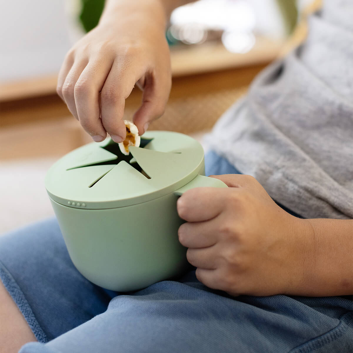 Snack Bowl Lid by ezpz