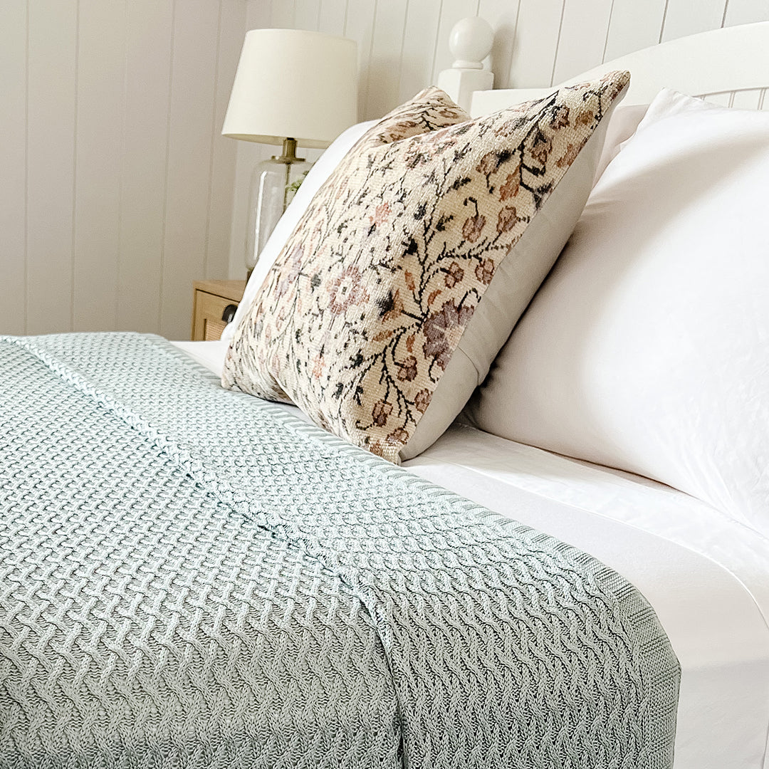 Knitted Throw