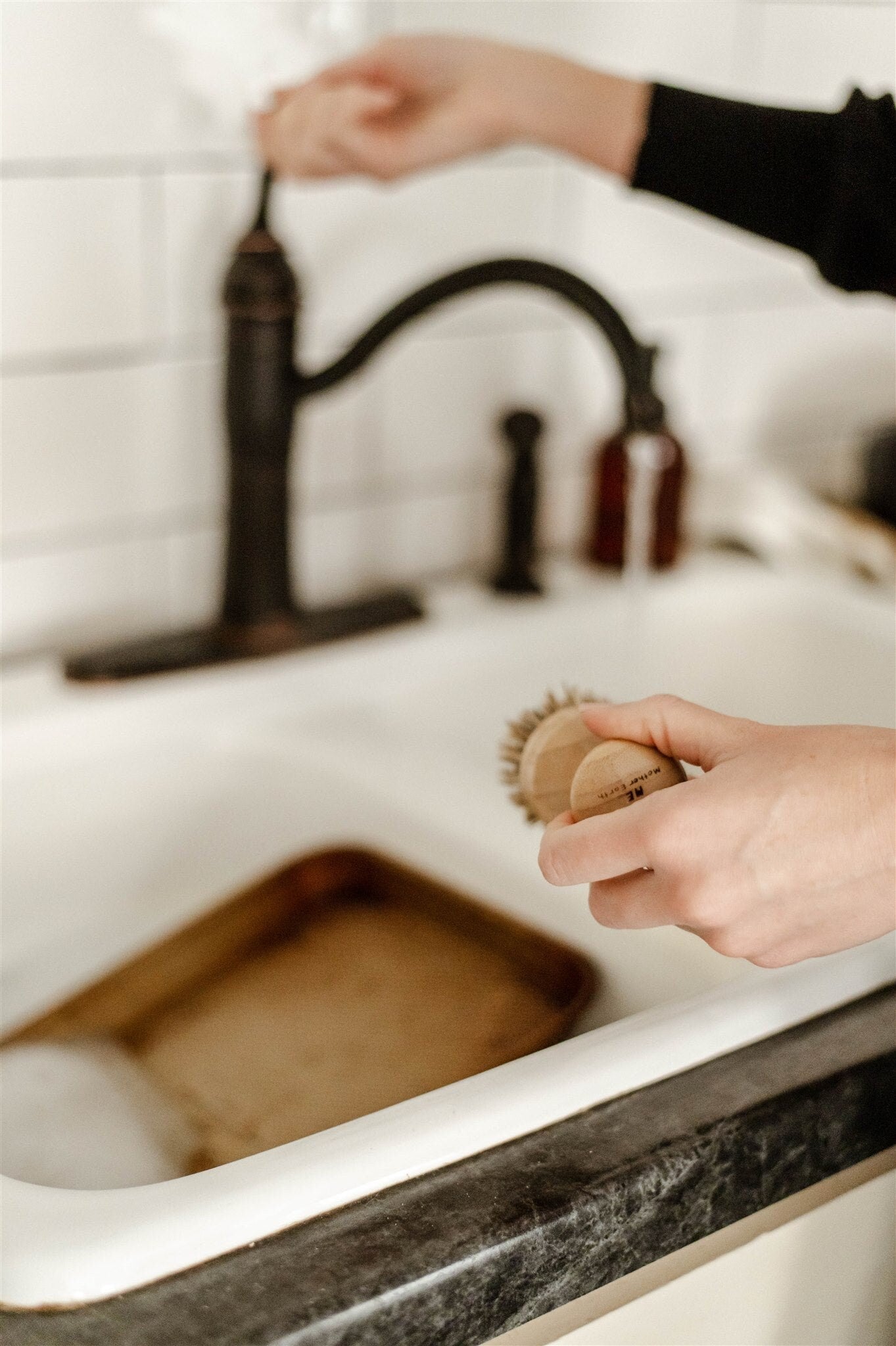 Scrub Brush for Pots and Pans